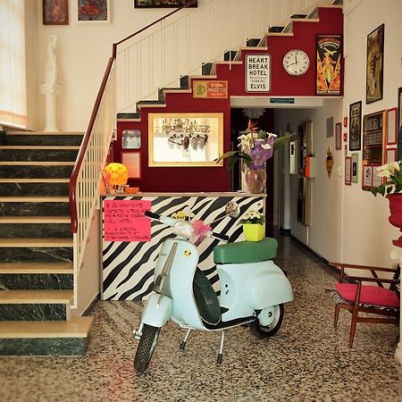 Hotel Villa Elia ริมินี ภายนอก รูปภาพ