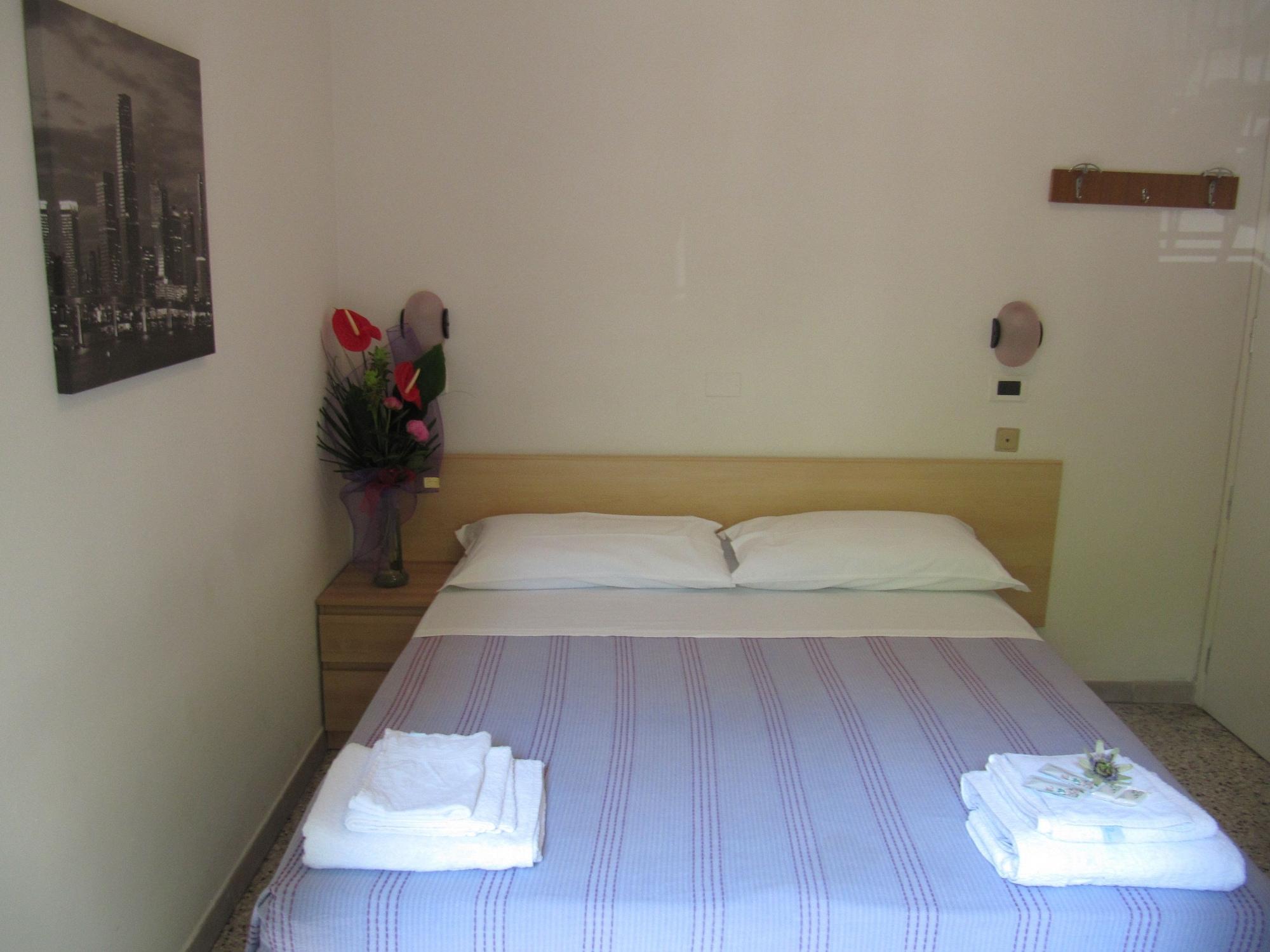 Hotel Villa Elia ริมินี ภายนอก รูปภาพ