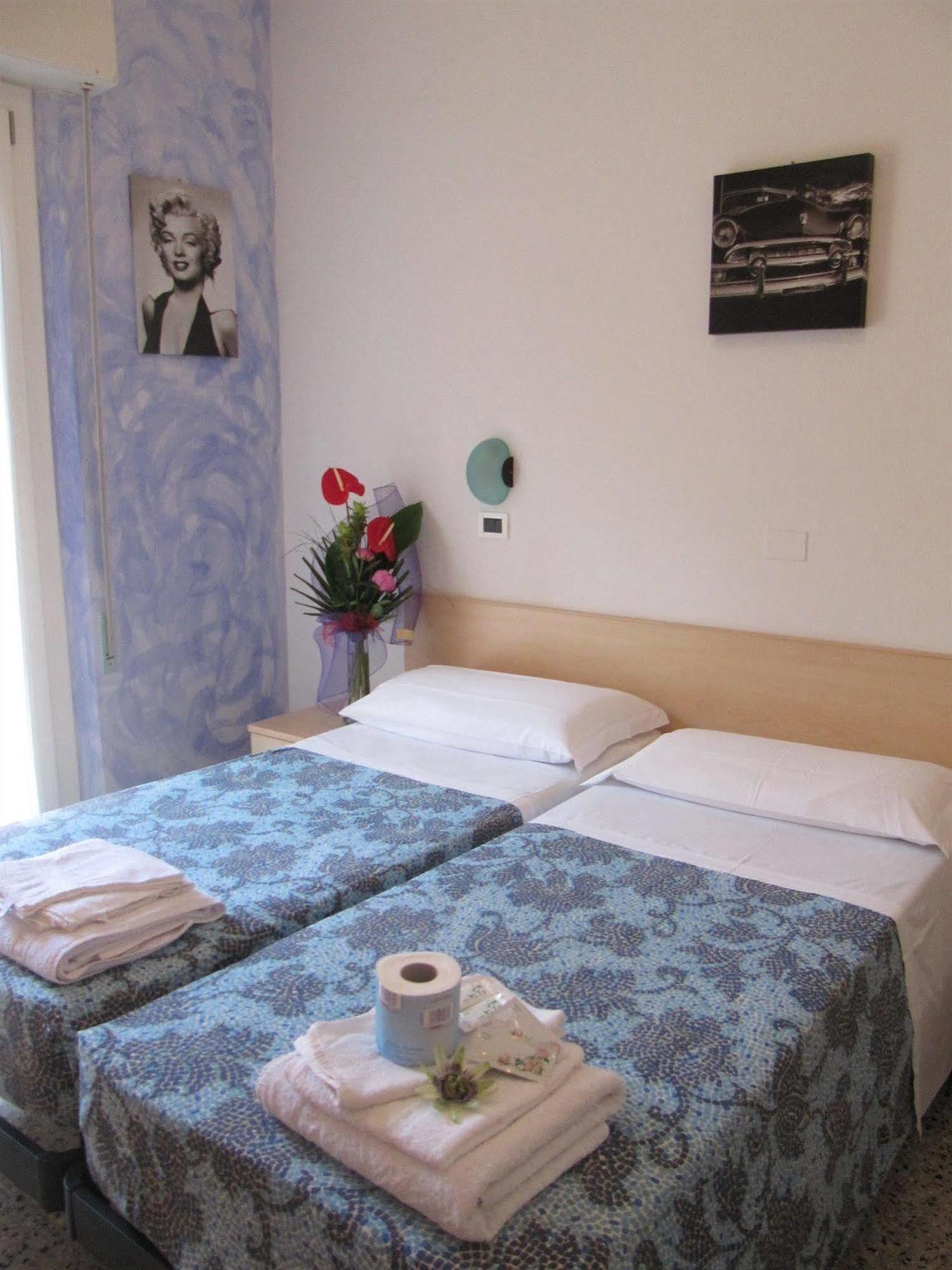 Hotel Villa Elia ริมินี ภายนอก รูปภาพ