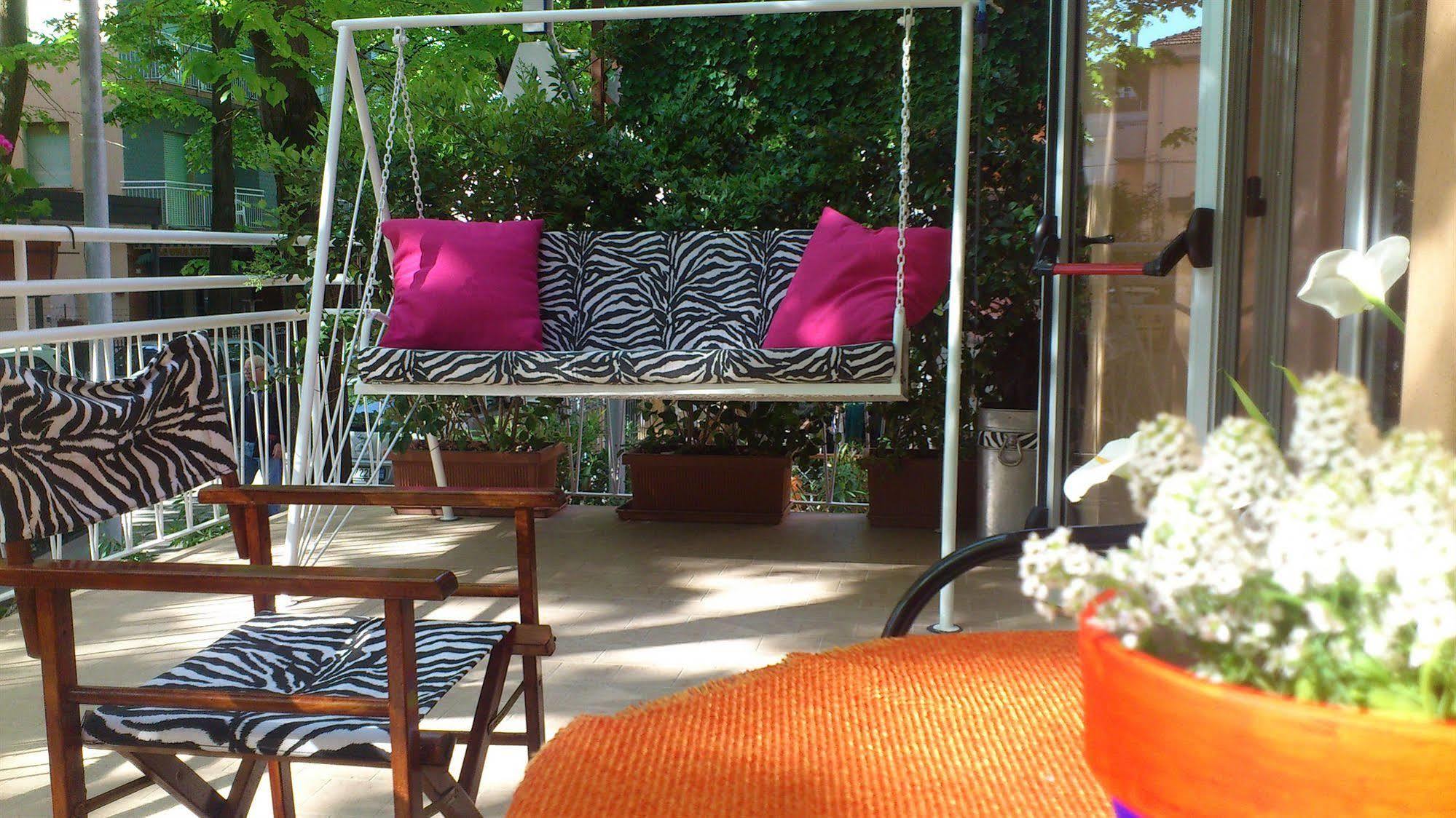 Hotel Villa Elia ริมินี ภายนอก รูปภาพ